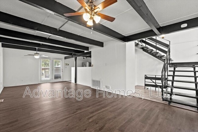 Building Photo - 914 N 70th St