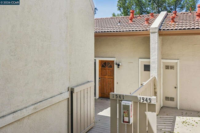 Building Photo - 1541 Moraga Way