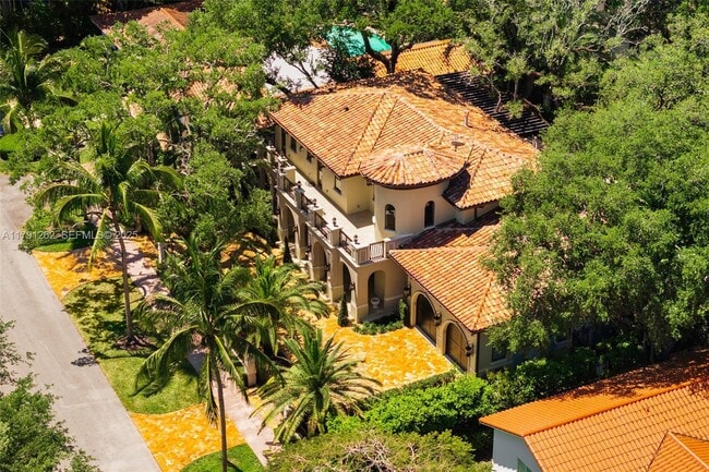 Building Photo - 6016 Leonardo St