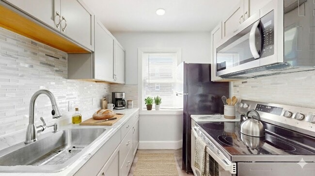 Building Photo - Beautiful 3 Bed with Parking in Salem