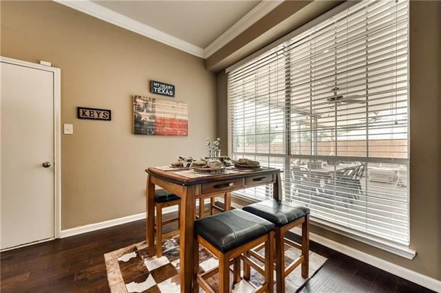 Building Photo - 8206 Luna Dr