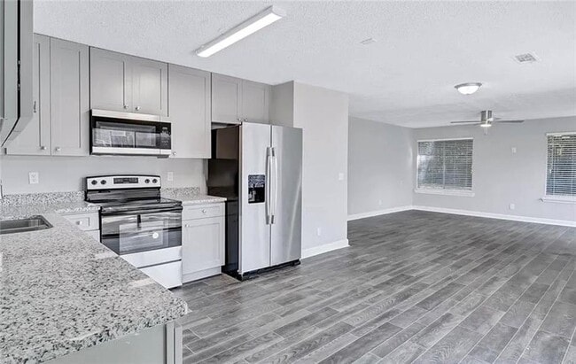 Building Photo - 3150 Cadiz Cir