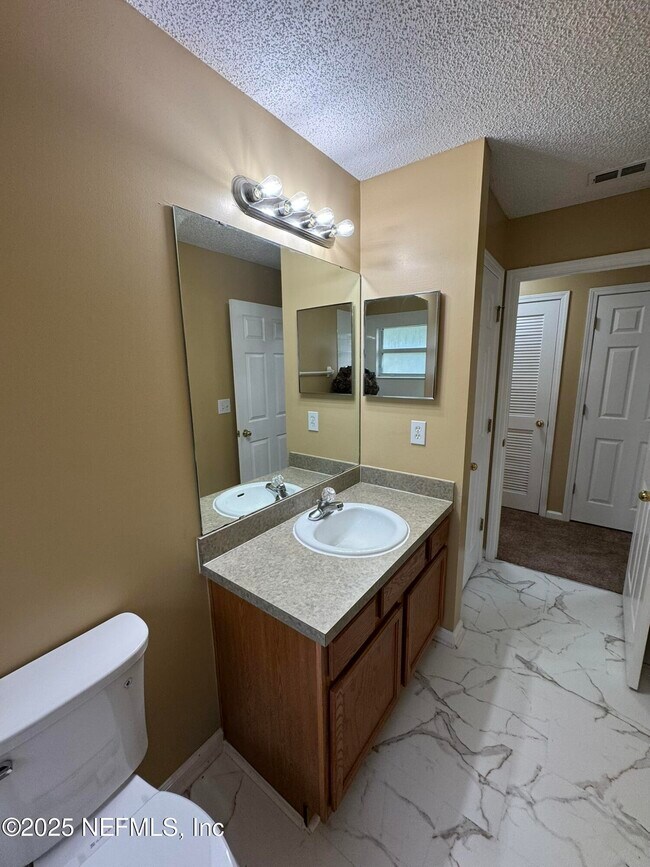 Building Photo - 1318 Yellow Jacket Ct