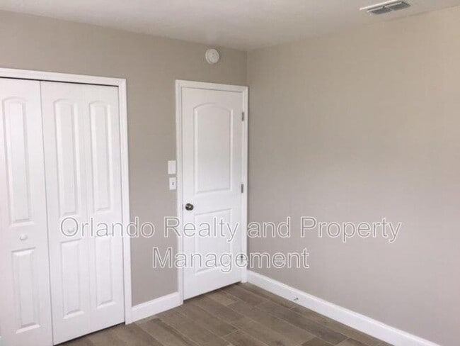 Building Photo - 2111 Biscayne Dr