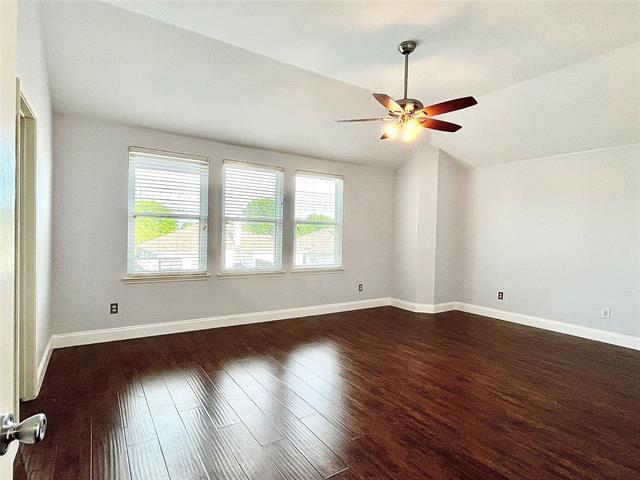 Building Photo - 3913 Plymouth Dr