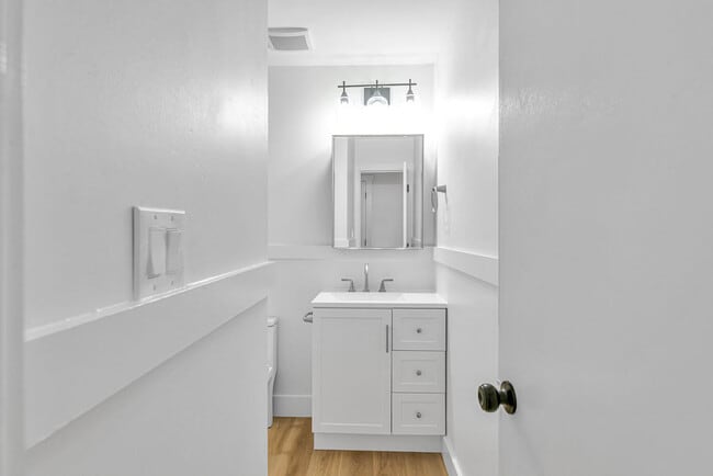 Building Photo - 374 Union Chapel Church Rd