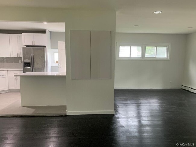 Building Photo - 402 Leslie Ln