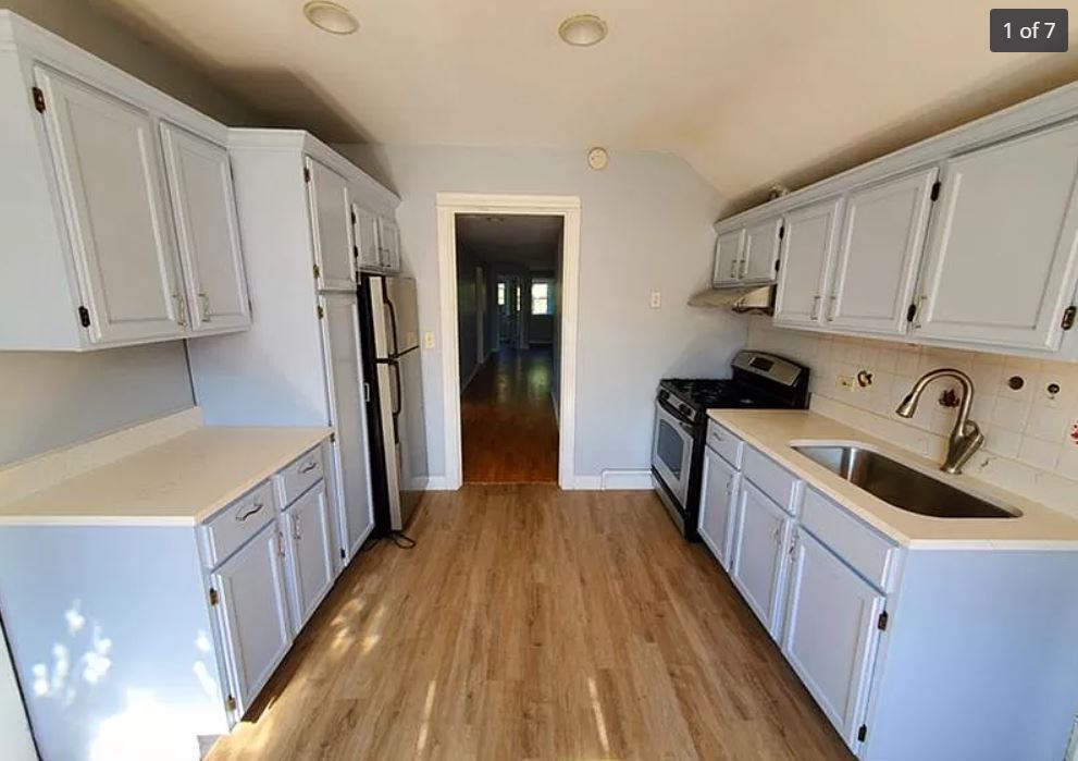 Building Photo - 4538 N Christiana Ave