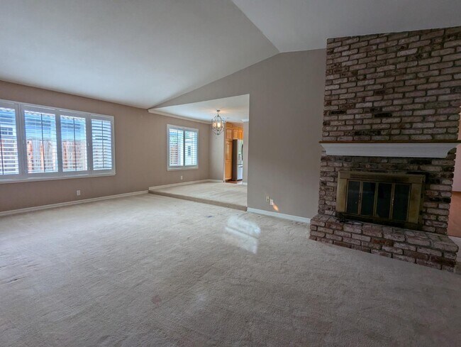 Building Photo - 3215 Vallejo Pl