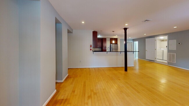 Building Photo - 1330 13th St NW