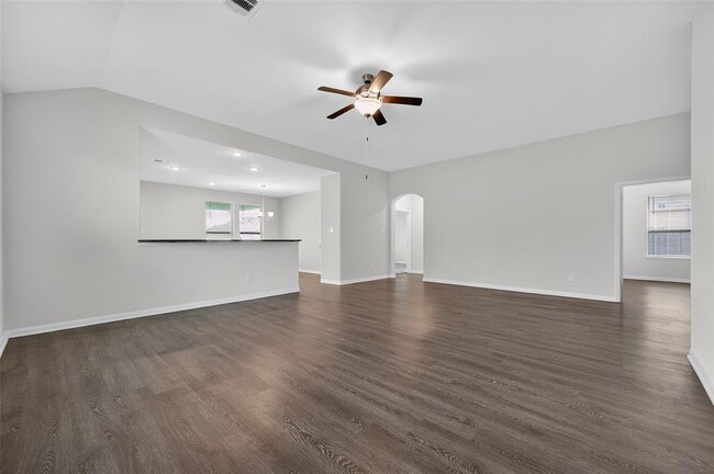 Building Photo - 206 White Wing Ln