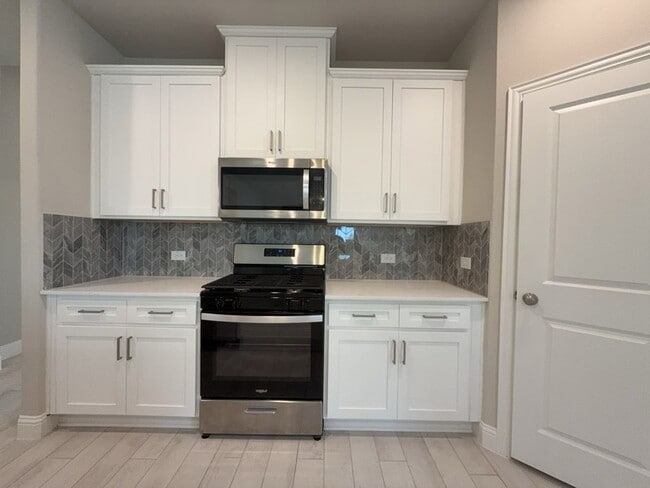 Building Photo - 612 Amenduni Ln