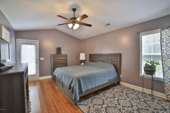 Building Photo - Upscale 3 to 4 BR home in The Willows at Leland. Two car garage, community pool!