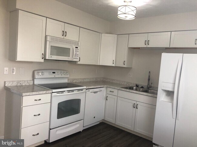 Building Photo - 2908 Sorrell Ct