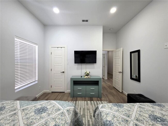 Building Photo - 24 N 36th St