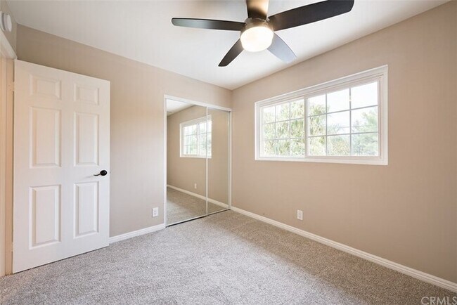 Building Photo - Impeccable 4BR 2.5BA Home with Pool, Near ...