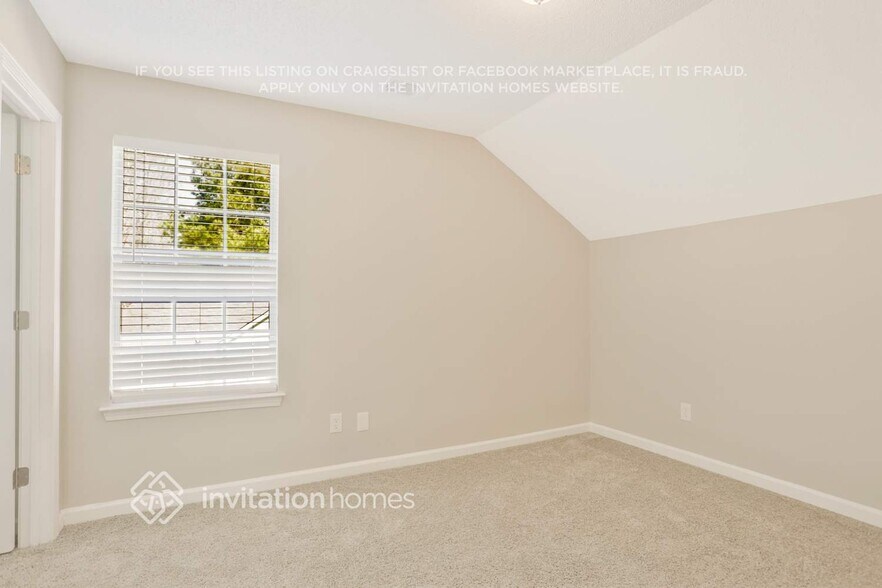 Building Photo - 1241 Waterton Trail