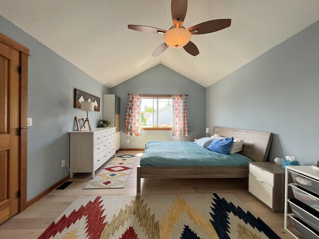 Building Photo - Bright and Open 4 Bedroom Cedar Mill Home with Vaulted Ceilings, Skylights & Multiple Living Areas
