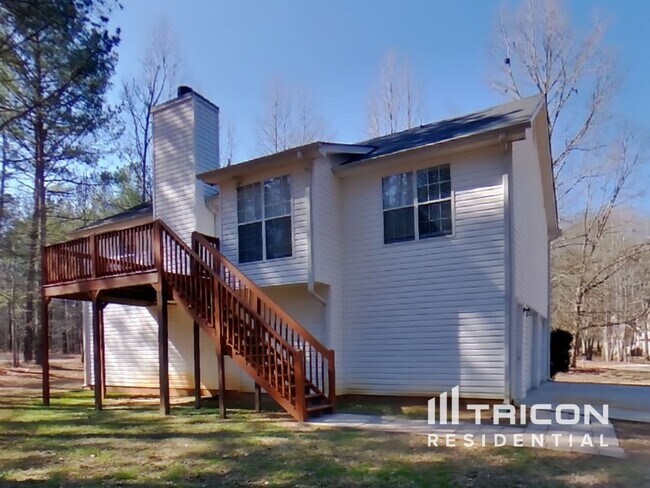Building Photo - 65 Applewood Cir