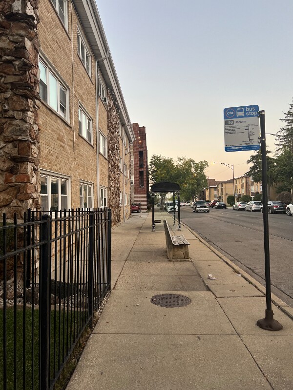 Building Photo - 7206 W Wellington Ave