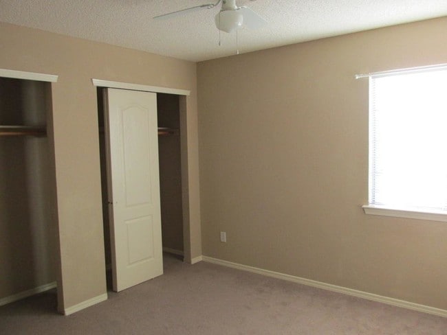 Building Photo - 11728 Mesquite Bush Dr