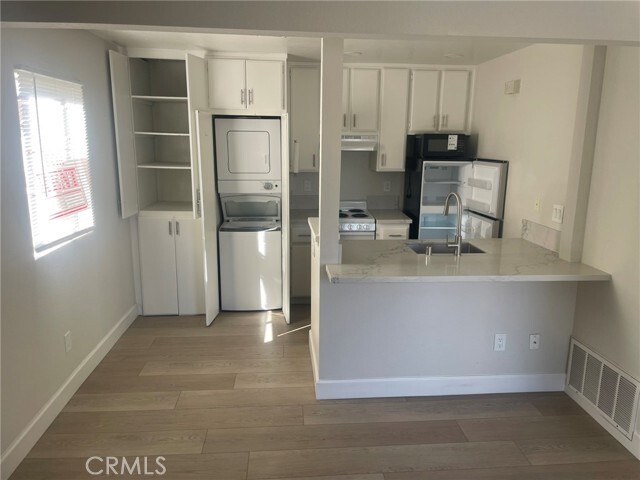 Building Photo - 3703 S Country Oaks Loop