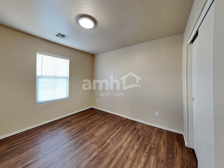 Building Photo - 1859 W Desert Canyon Dr