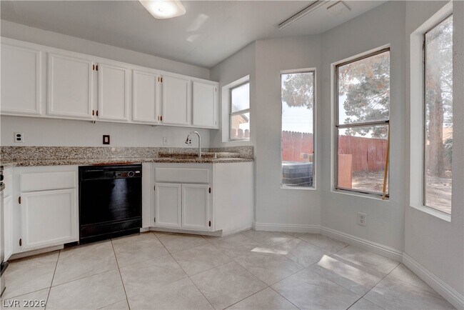 Building Photo - 5519 Myron Cir