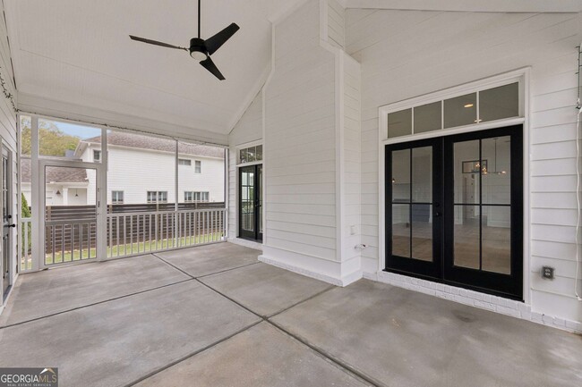 Building Photo - 98 Middle St