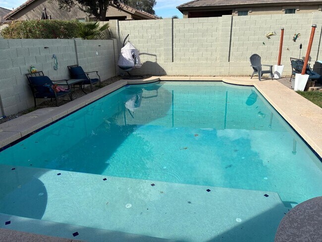 Building Photo - 9226 N 182nd Dr