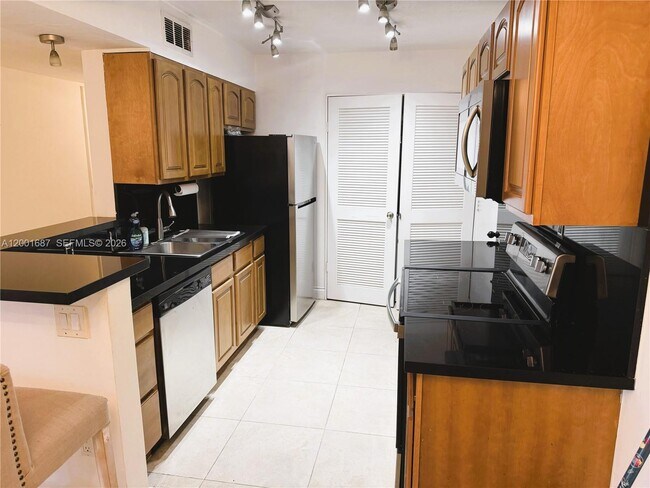 Building Photo - 7483 SW 82nd St