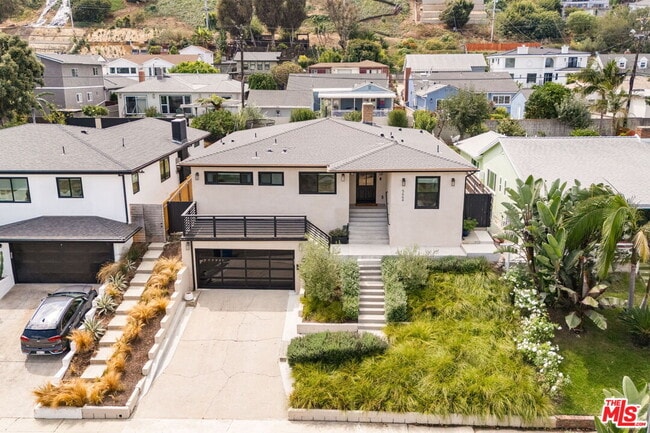 Building Photo - 5664 Coliseum St