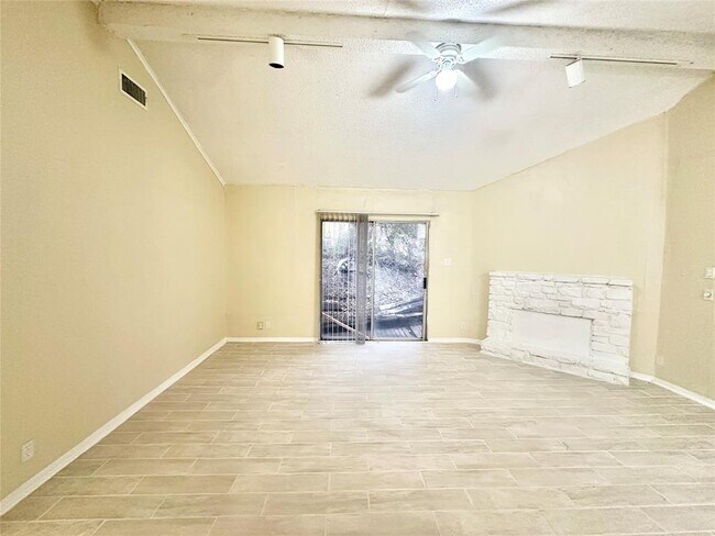 Building Photo - 4302 Scottsdale Rd