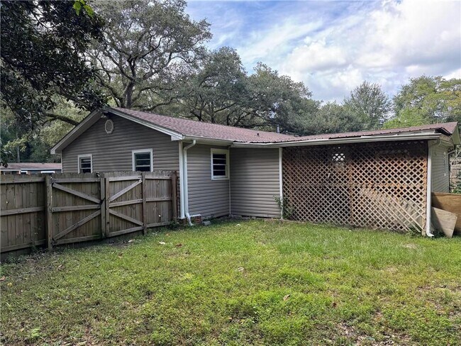 Building Photo - 3701 Martha Ct