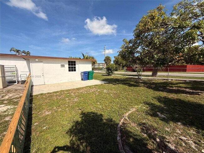Building Photo - 1101 NW 55th Ave