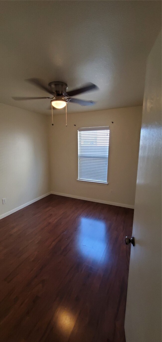Building Photo - 7903 Chatham Springs Ln