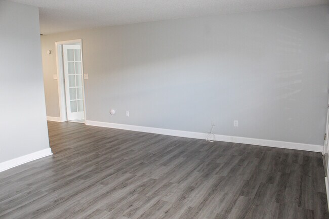 Building Photo - 178 175th Ave E