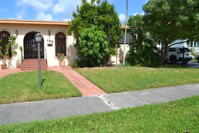 Building Photo - 7855 SW 17th Terrace