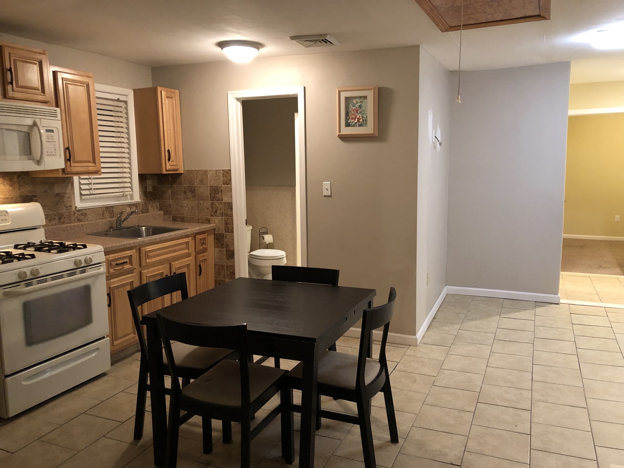 Building Photo - 272 Cleveland Ave