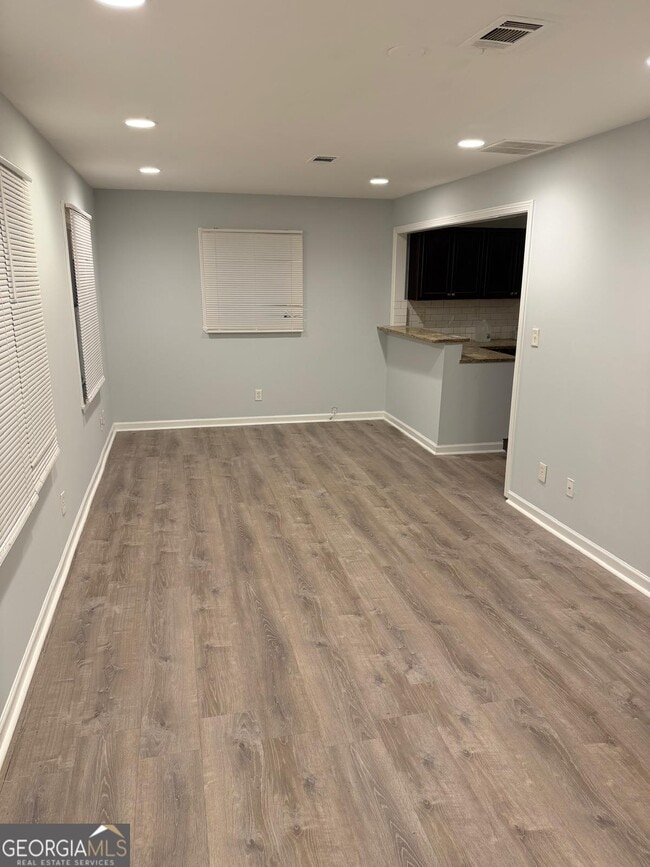 Building Photo - 3456 Thompson Dr NW