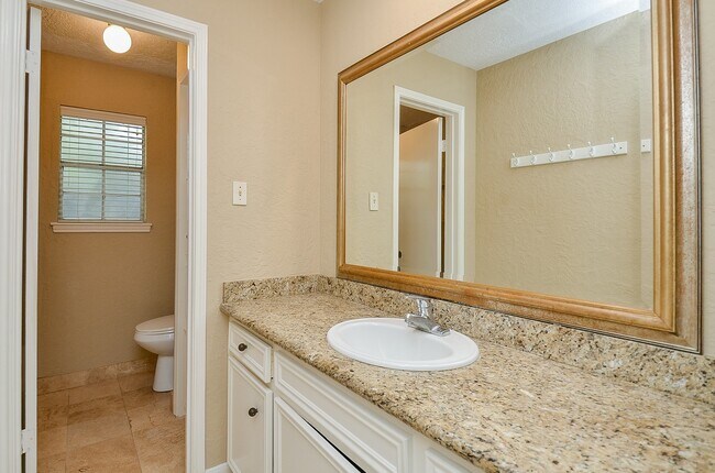 Building Photo - 2554 Hodges Bend Cir