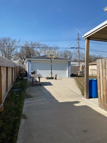 Building Photo - 5146 N Kenneth Ave