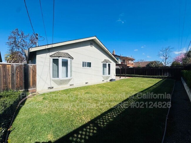 Building Photo - 3754 Compton Ln