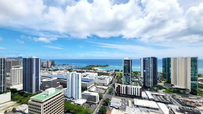 Building Photo - 1296 Kapiolani Blvd