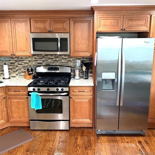 Building Photo - 521 W Park Ave