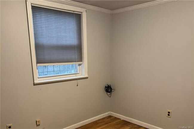 Building Photo - 189 Elm St