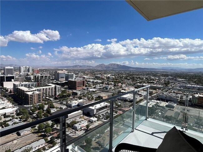 Building Photo - 200 Hoover Ave