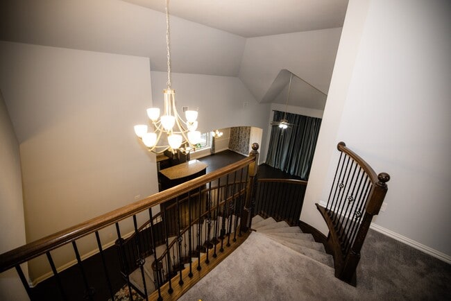 Building Photo - 13923 Hopewell Dr