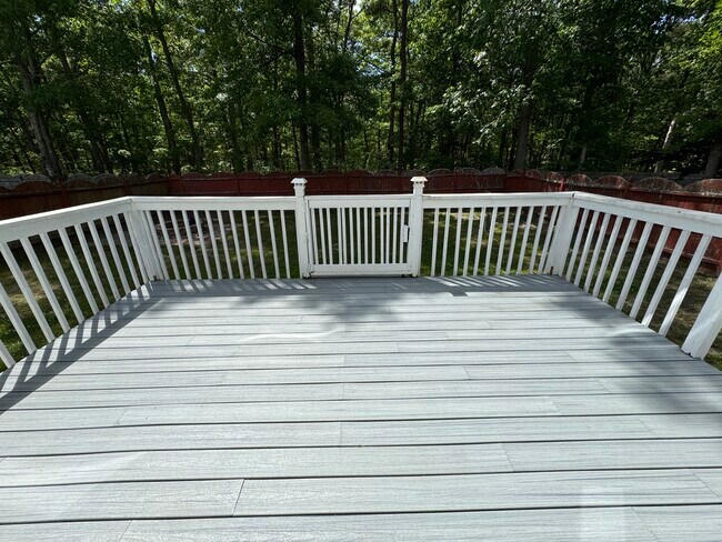 Building Photo - 415 S Zenia Ave