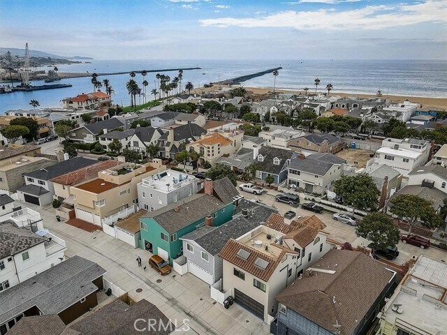 Building Photo - 2128 Miramar Dr